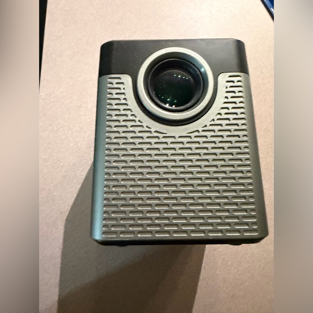 GPX 720P Projector